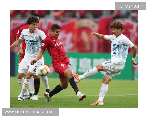 上海申花主场战力惊人亚冠赛场近十战豪取八场胜利